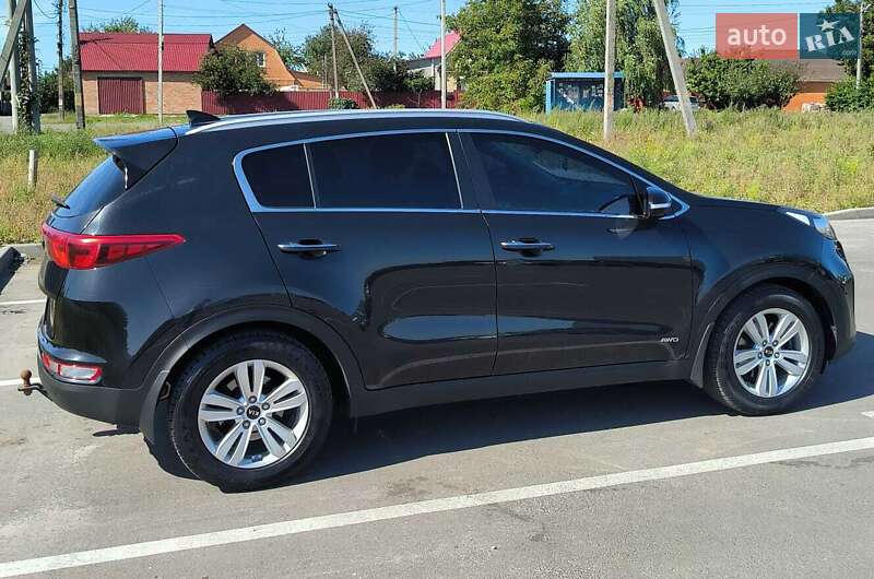 Позашляховик / Кросовер Kia Sportage 2016 в Тарасівці