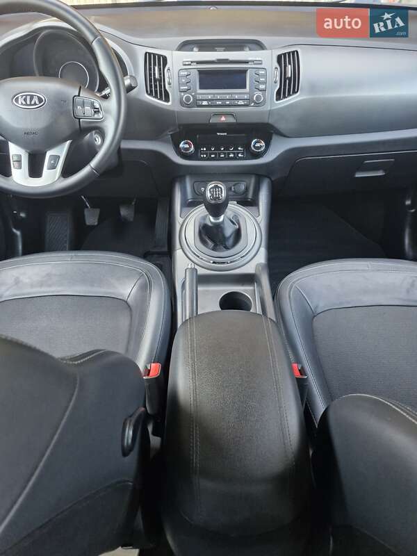 Внедорожник / Кроссовер Kia Sportage 2011 в Калуше