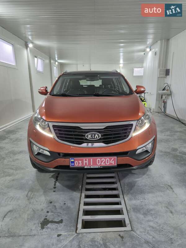 Позашляховик / Кросовер Kia Sportage 2012 в Золочеві