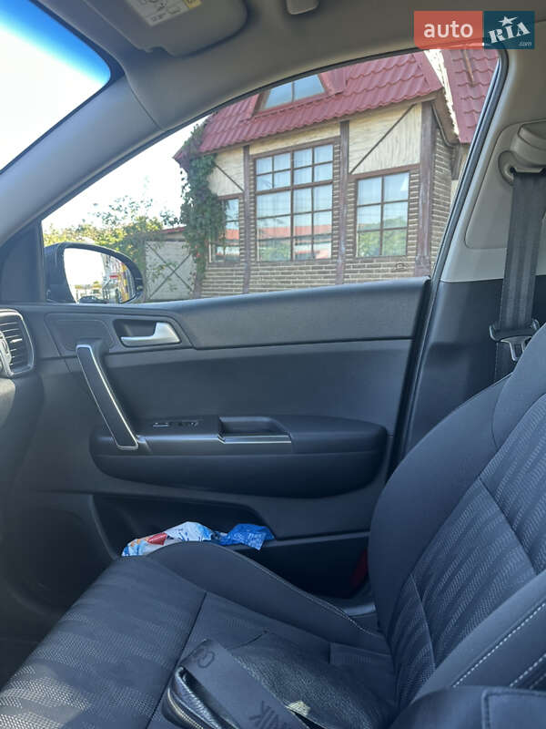 Внедорожник / Кроссовер Kia Sportage 2017 в Киеве