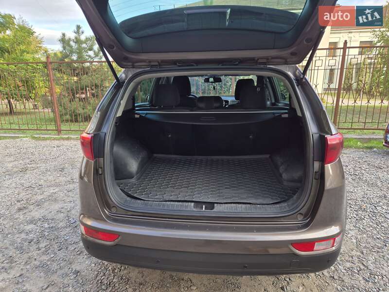 Внедорожник / Кроссовер Kia Sportage 2016 в Львове