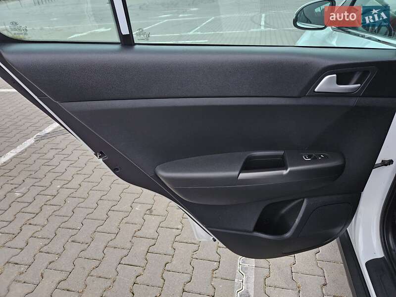 Позашляховик / Кросовер Kia Sportage 2021 в Києві