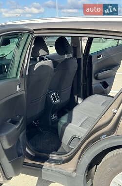 Внедорожник / Кроссовер Kia Sportage 2017 в Львове