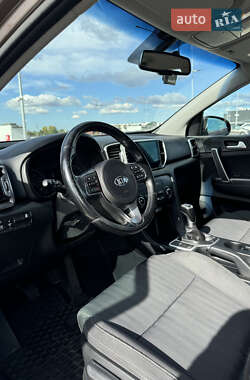 Внедорожник / Кроссовер Kia Sportage 2017 в Львове