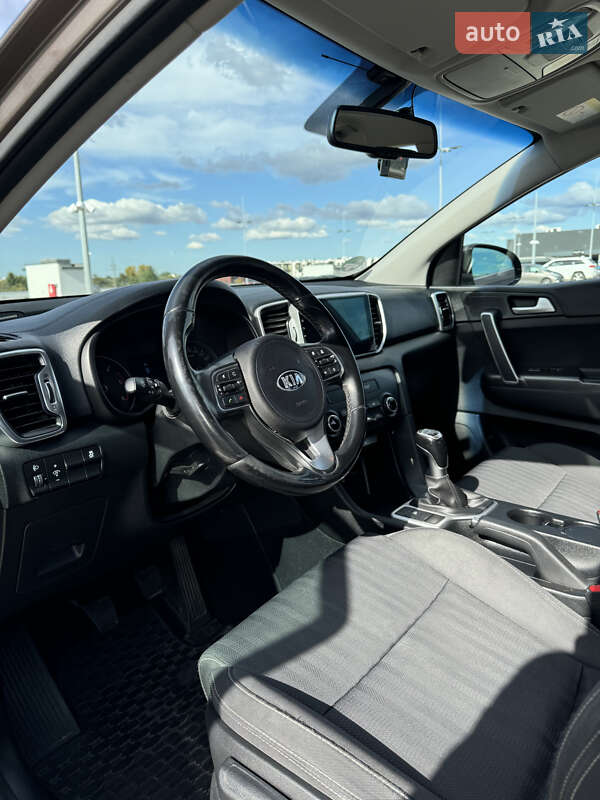 Внедорожник / Кроссовер Kia Sportage 2017 в Львове