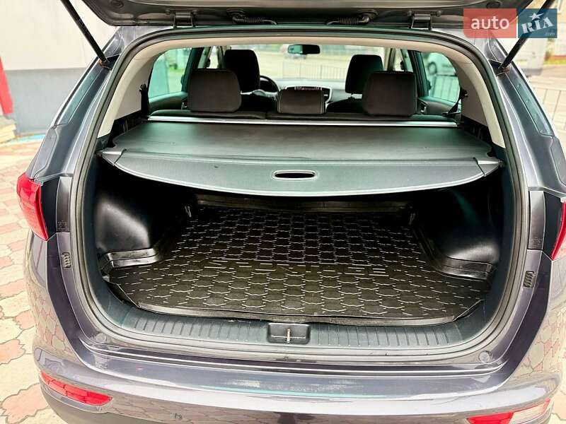 Внедорожник / Кроссовер Kia Sportage 2016 в Львове