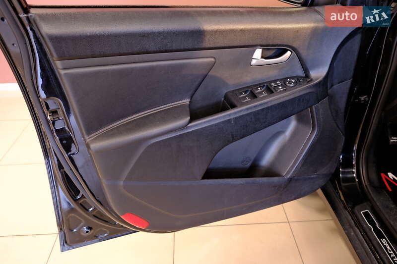 Позашляховик / Кросовер Kia Sportage 2012 в Одесі