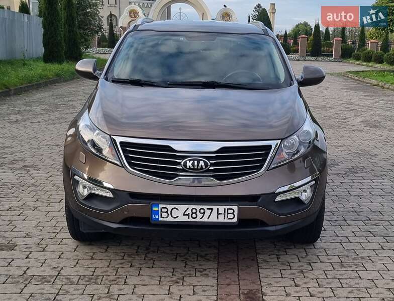 Позашляховик / Кросовер Kia Sportage 2015 в Львові