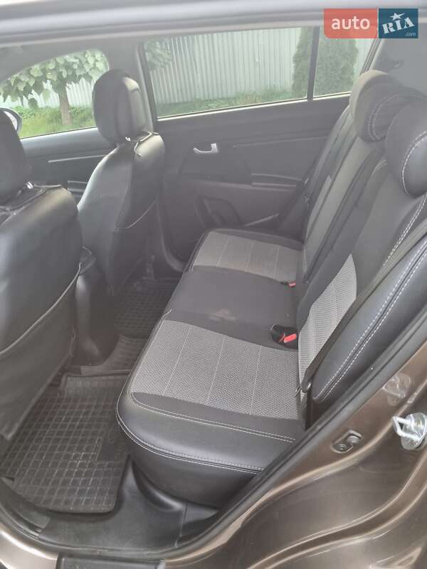 Позашляховик / Кросовер Kia Sportage 2015 в Львові