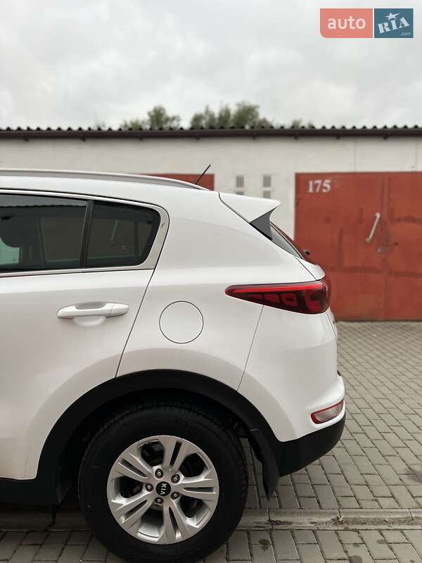 Позашляховик / Кросовер Kia Sportage 2016 в Луцьку фото 45 Позашляховик / Кросовер Kia Sportage 2016 в Луцьку