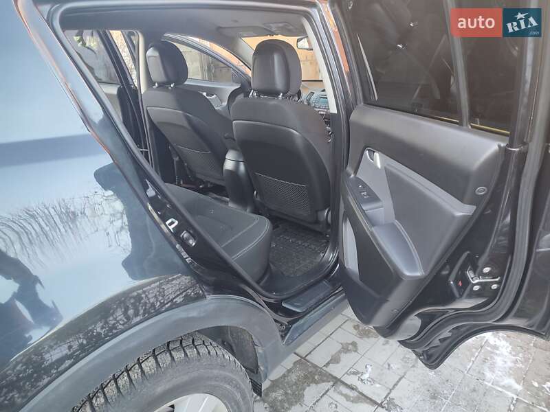 Внедорожник / Кроссовер Kia Sportage 2012 в Днепре
