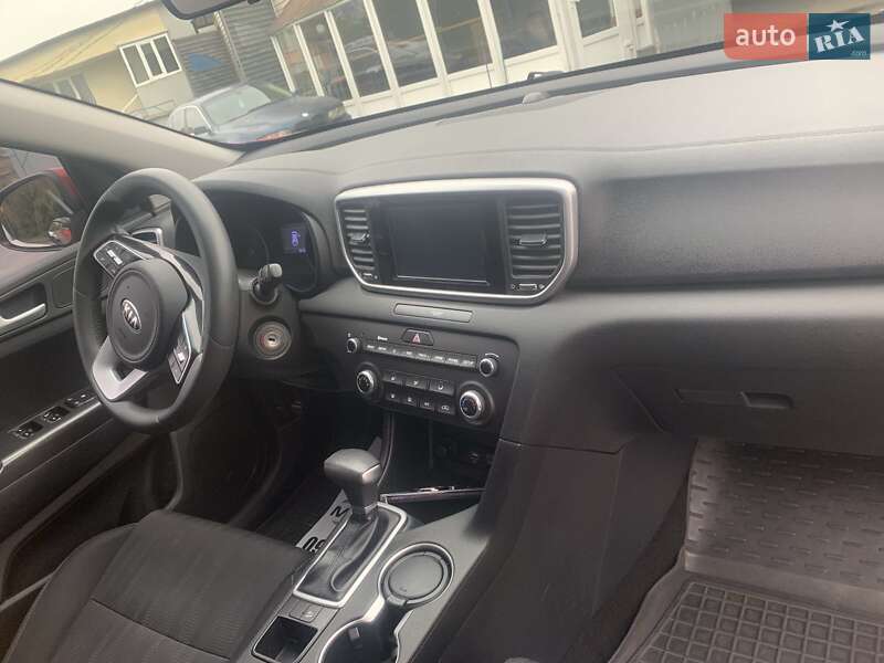 Внедорожник / Кроссовер Kia Sportage 2018 в Черновцах