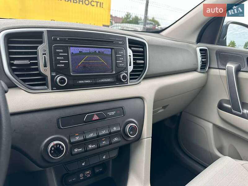 Внедорожник / Кроссовер Kia Sportage 2017 в Львове