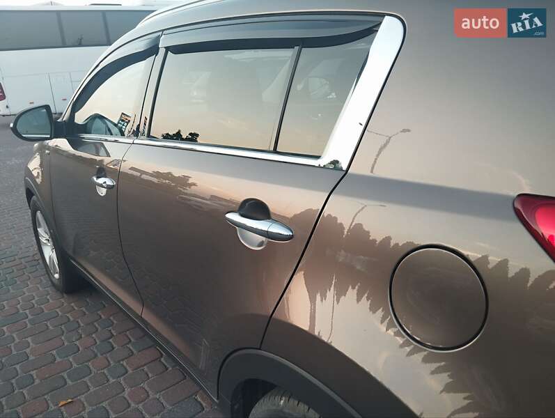 Внедорожник / Кроссовер Kia Sportage 2012 в Городке