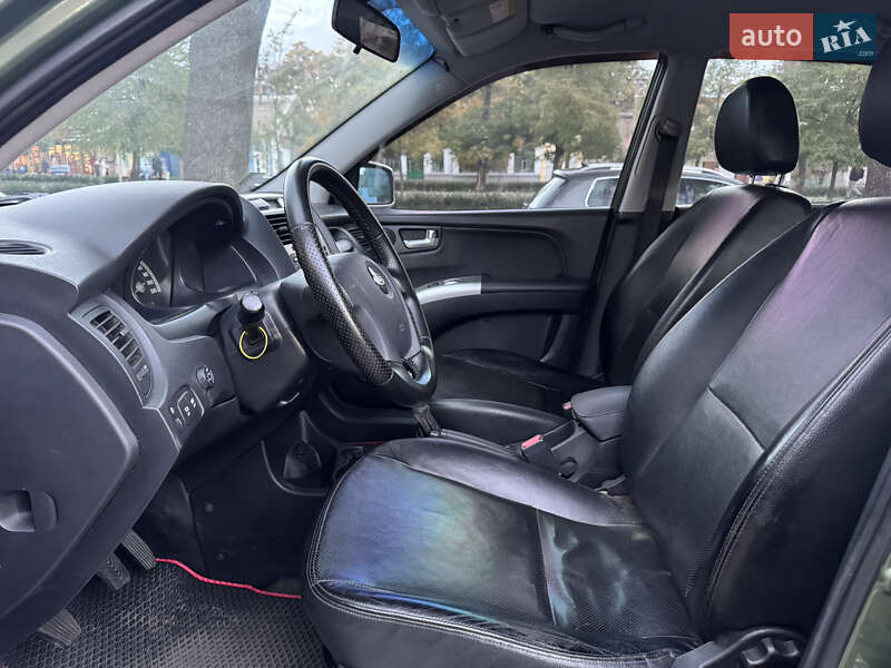Позашляховик / Кросовер Kia Sportage 2005 в Миколаєві