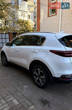 Позашляховик / Кросовер Kia Sportage 2018 в 