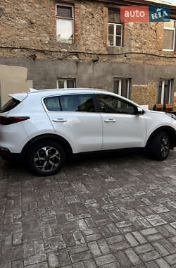 Позашляховик / Кросовер Kia Sportage 2018 в 