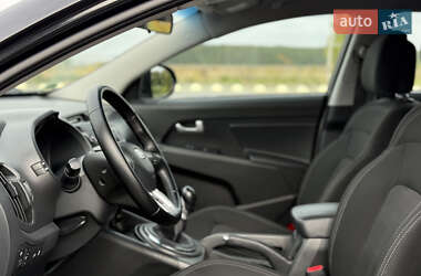 Позашляховик / Кросовер Kia Sportage 2012 в 