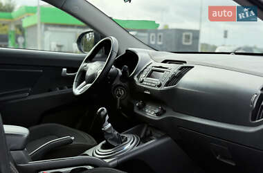 Позашляховик / Кросовер Kia Sportage 2012 в 