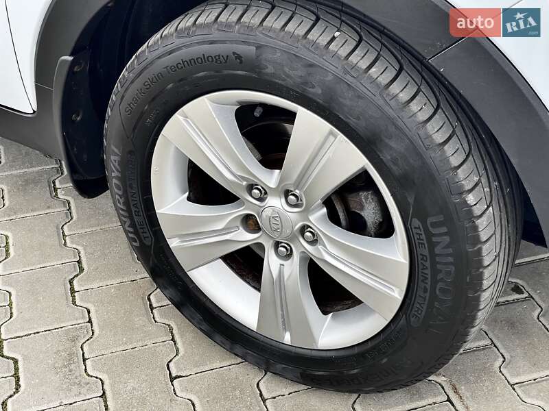 Позашляховик / Кросовер Kia Sportage 2012 в Ковелі