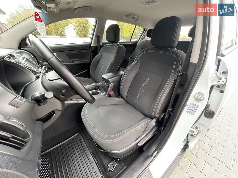 Позашляховик / Кросовер Kia Sportage 2012 в Ковелі