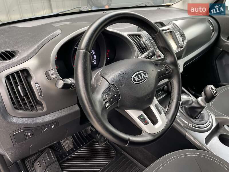 Позашляховик / Кросовер Kia Sportage 2012 в Ковелі