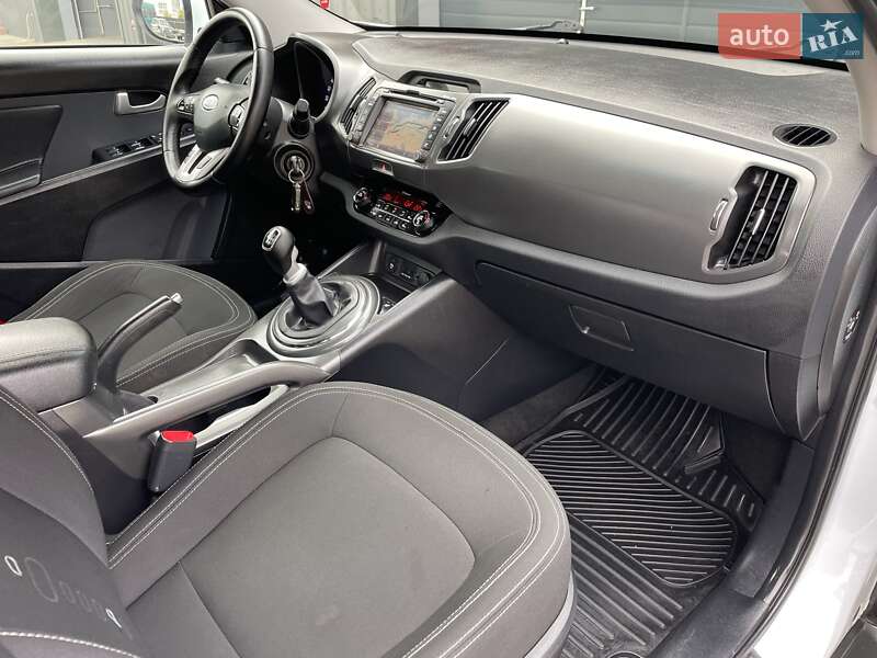 Позашляховик / Кросовер Kia Sportage 2012 в Ковелі