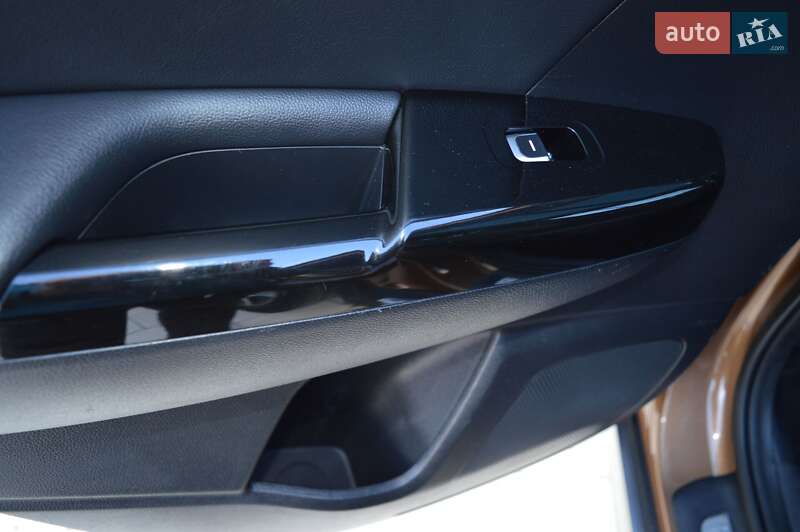 Позашляховик / Кросовер Kia Sportage 2017 в Львові