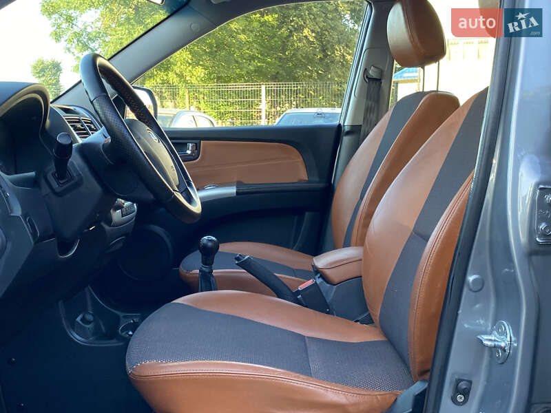 Внедорожник / Кроссовер Kia Sportage 2009 в Калуше фото 18 Внедорожник / Кроссовер Kia Sportage 2009 в Калуше