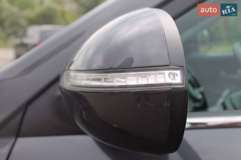 Внедорожник / Кроссовер Kia Sportage 2010 в Харькове