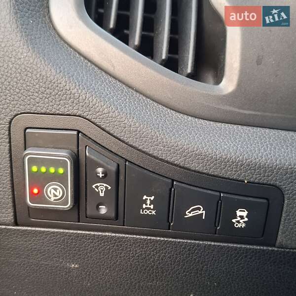 Внедорожник / Кроссовер Kia Sportage 2010 в Харькове