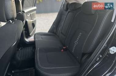 Позашляховик / Кросовер Kia Sportage 2010 в 