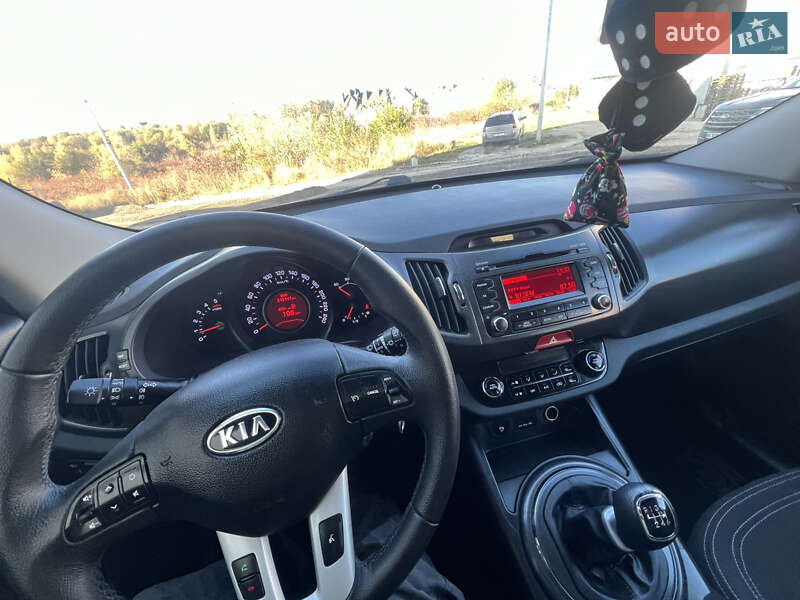 Позашляховик / Кросовер Kia Sportage 2010 в Тернополі фото 54 Позашляховик / Кросовер Kia Sportage 2010 в Тернополі