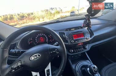 Позашляховик / Кросовер Kia Sportage 2010 в 