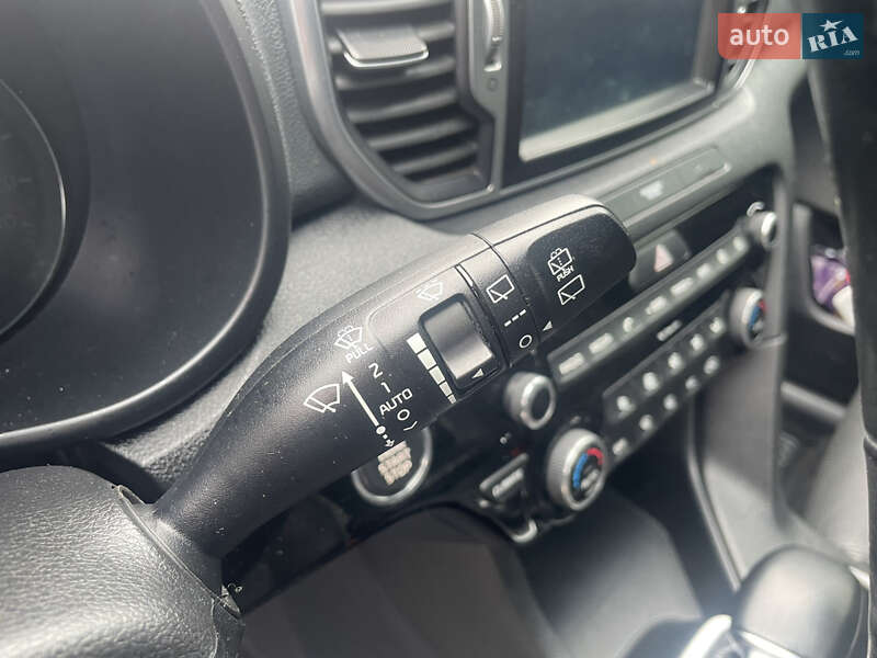 Внедорожник / Кроссовер Kia Sportage 2015 в Дрогобыче фото 13 Внедорожник / Кроссовер Kia Sportage 2015 в Дрогобыче