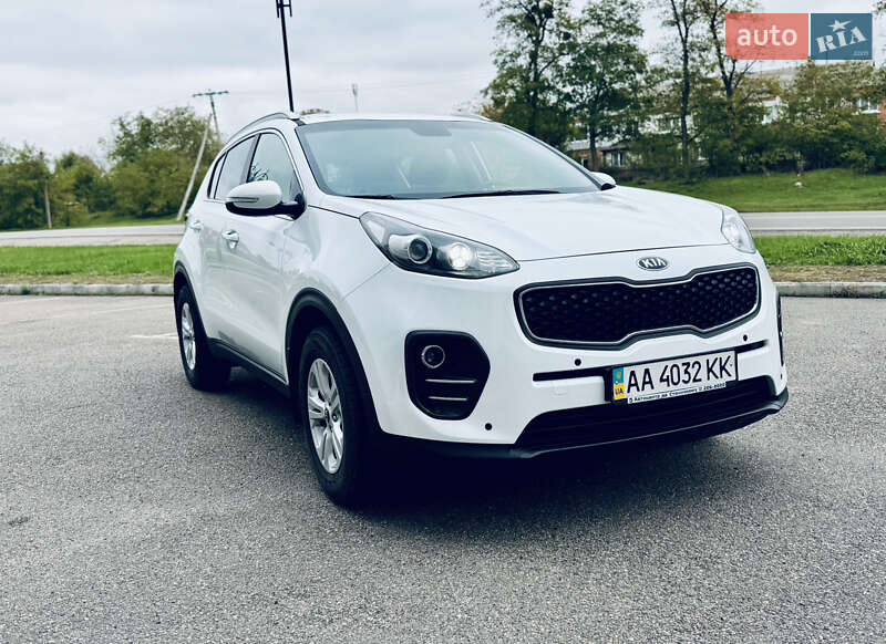 Внедорожник / Кроссовер Kia Sportage 2016 в Киеве