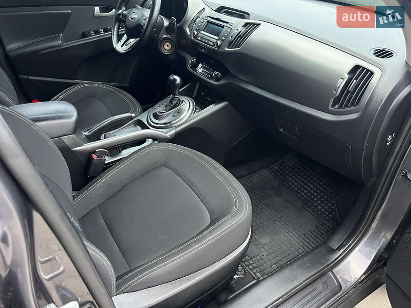 Внедорожник / Кроссовер Kia Sportage 2013 в Могилев-Подольске фото 53 Внедорожник / Кроссовер Kia Sportage 2013 в Могилев-Подольске