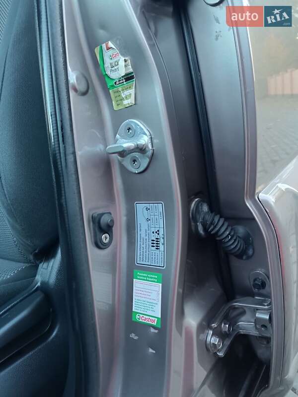 Внедорожник / Кроссовер Kia Sportage 2008 в Красилове