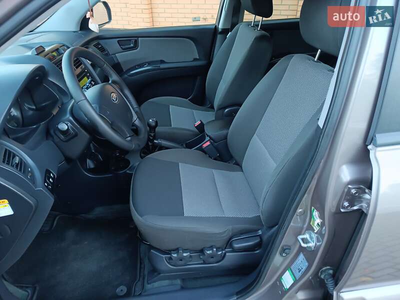 Внедорожник / Кроссовер Kia Sportage 2008 в Красилове