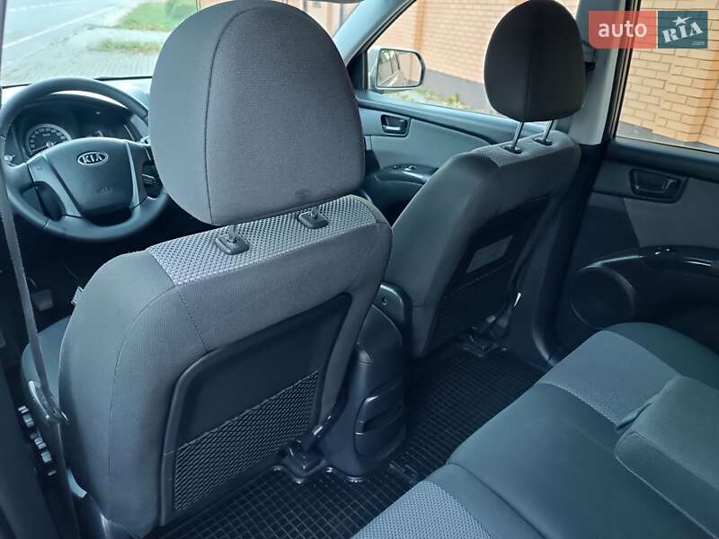 Внедорожник / Кроссовер Kia Sportage 2008 в Красилове