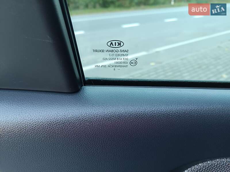 Внедорожник / Кроссовер Kia Sportage 2008 в Красилове