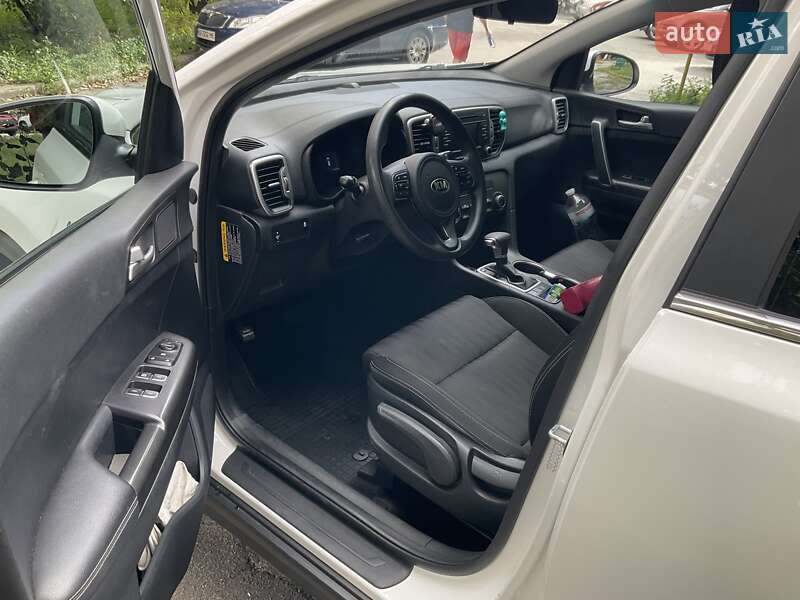 Внедорожник / Кроссовер Kia Sportage 2016 в Киеве фото 8 Внедорожник / Кроссовер Kia Sportage 2016 в Киеве