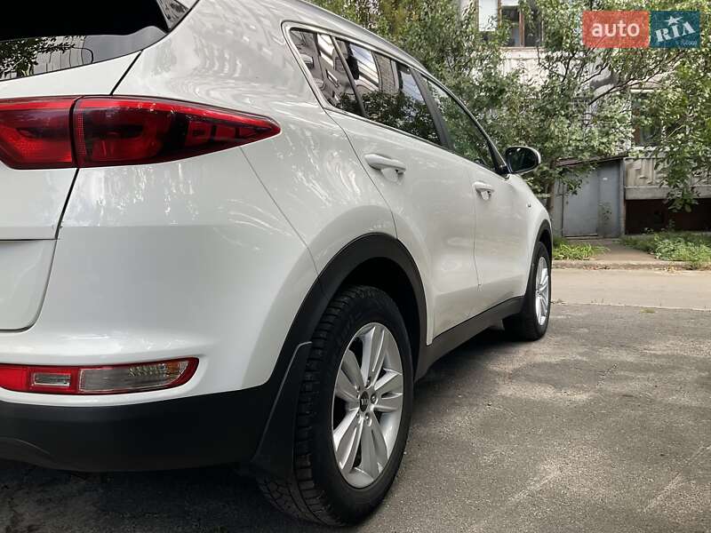 Внедорожник / Кроссовер Kia Sportage 2016 в Киеве фото 19 Внедорожник / Кроссовер Kia Sportage 2016 в Киеве