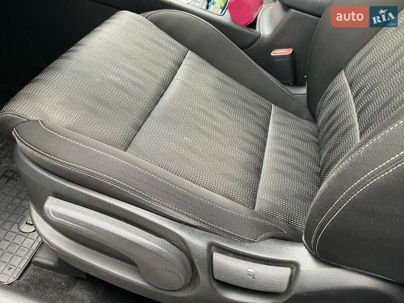 Внедорожник / Кроссовер Kia Sportage 2016 в Киеве фото 14 Внедорожник / Кроссовер Kia Sportage 2016 в Киеве