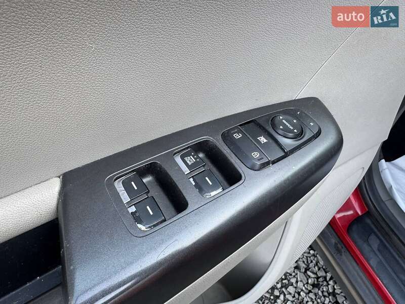 Позашляховик / Кросовер Kia Sportage 2016 в Луцьку