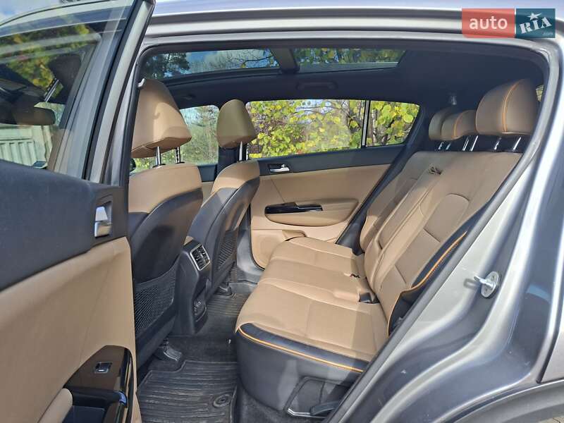 Внедорожник / Кроссовер Kia Sportage 2017 в Полтаве