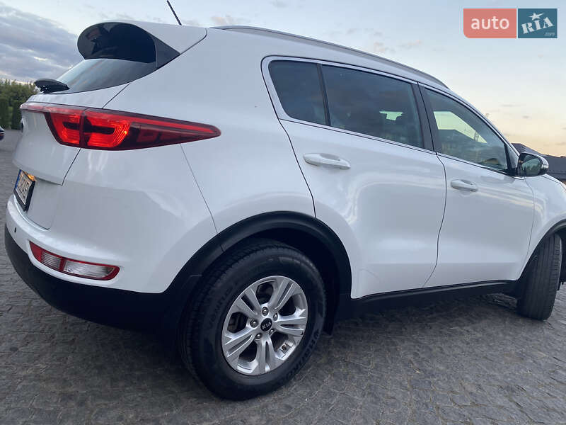 Позашляховик / Кросовер Kia Sportage 2016 в Львові фото 16 Позашляховик / Кросовер Kia Sportage 2016 в Львові