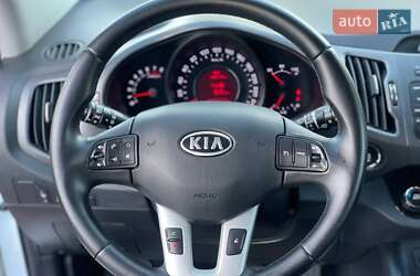 Внедорожник / Кроссовер Kia Sportage 2012 в 