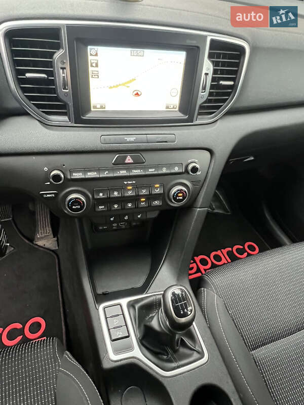 Внедорожник / Кроссовер Kia Sportage 2016 в Львове