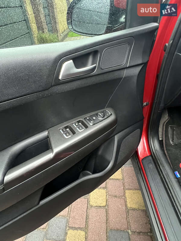 Внедорожник / Кроссовер Kia Sportage 2016 в Львове